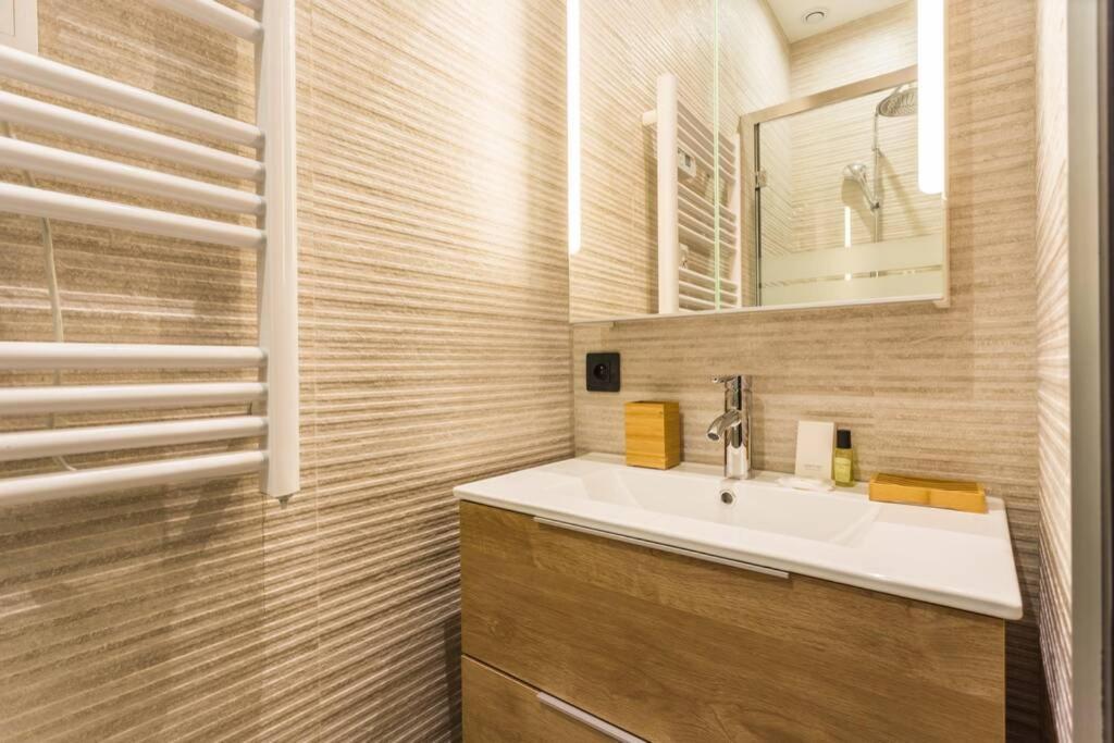 Home Suite Home Charonne 2BR Parijs Buitenkant foto
