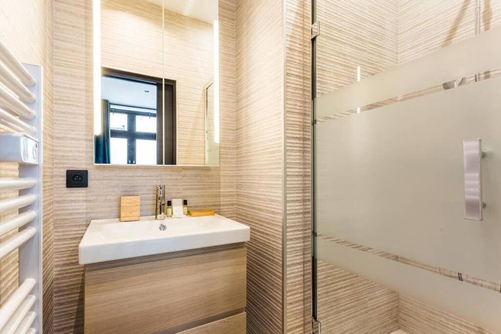 Home Suite Home Charonne 2BR Parijs Buitenkant foto